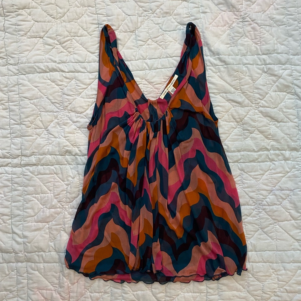 DVF silk summer flowy blouse, size L, gently worn, good condition, multi-color